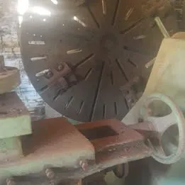 Torno platô - placa 1300 mm com 4 castanhas Imagem