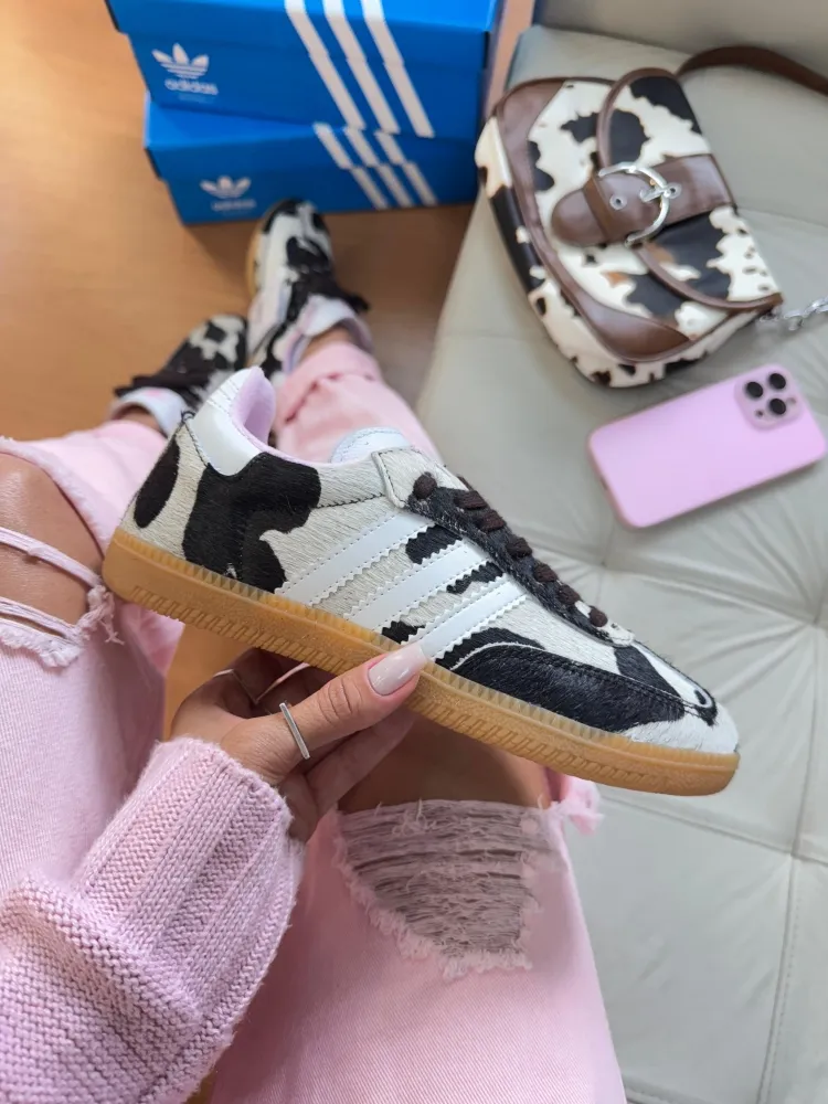     Tênis  Adidas samba    