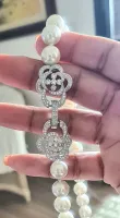 Colar Pérolas Chanel fecho camélia 