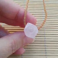 Colar Difusor de Pedra Natural para Aromaterapia Ponta de QUARTZO ROSA - 0114 - Foto 2
