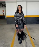 SHORTS SAIA COURO PU PRETA COM CINTO  (TAMANHO G MANEQUIM 42) - Foto 4