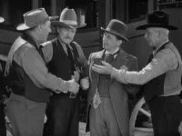 Embusteiros Enganados - Foto 6