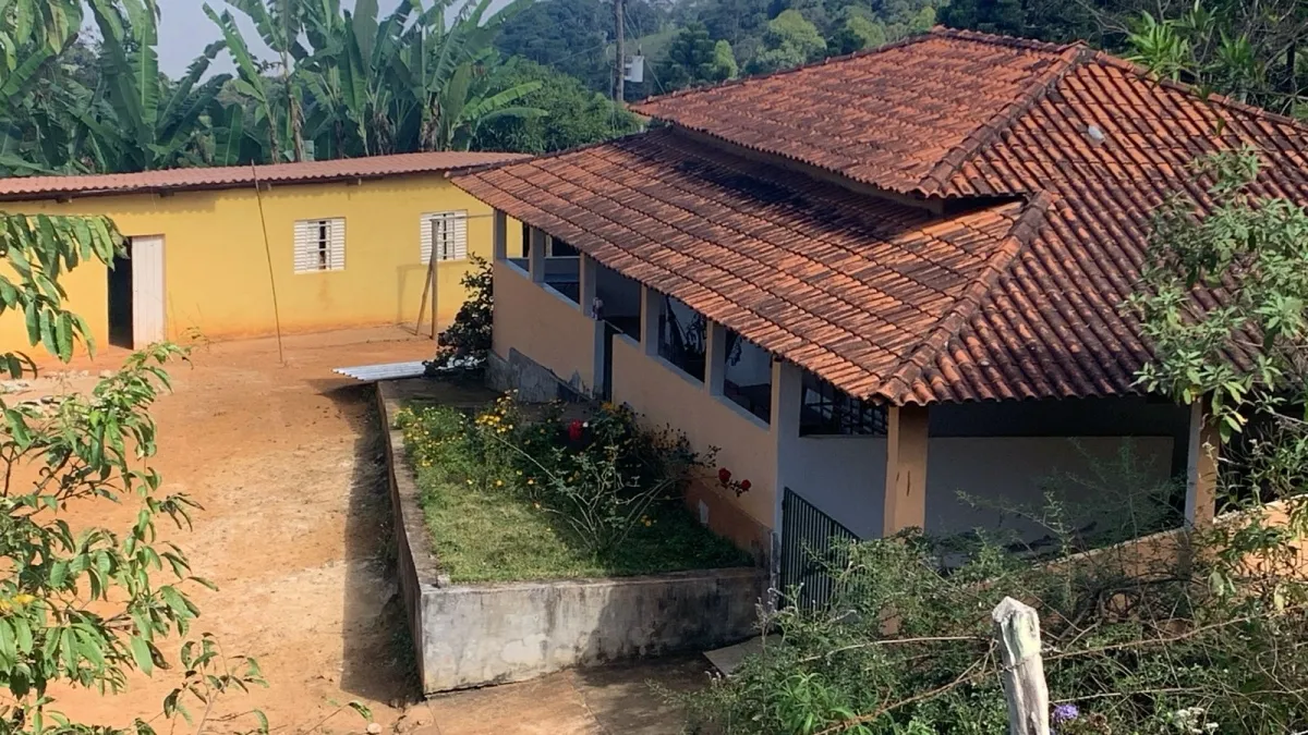 Vende-se fazendinha em Sobrado, Monsenhor Isidro;