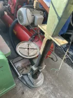 Furadeira de Coluna - Loenzi Máquinas Operatrizes LTDA - Foto 3