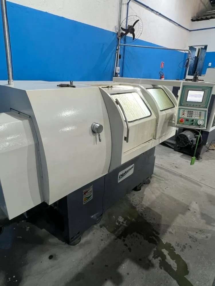 Torno Cnc Diplomat 175 - Torre Imagem