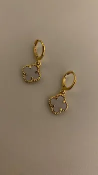 Brinco Trevo de Quatro Folhas Delicada – Banhado Ouro 18k 