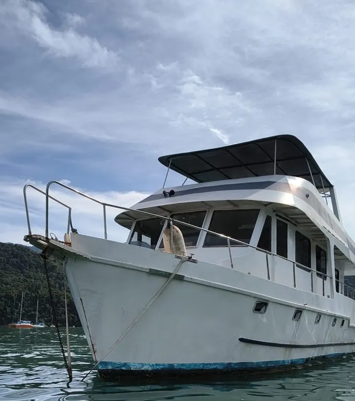 TRAWLER – 54 PÉS – ANO 2014