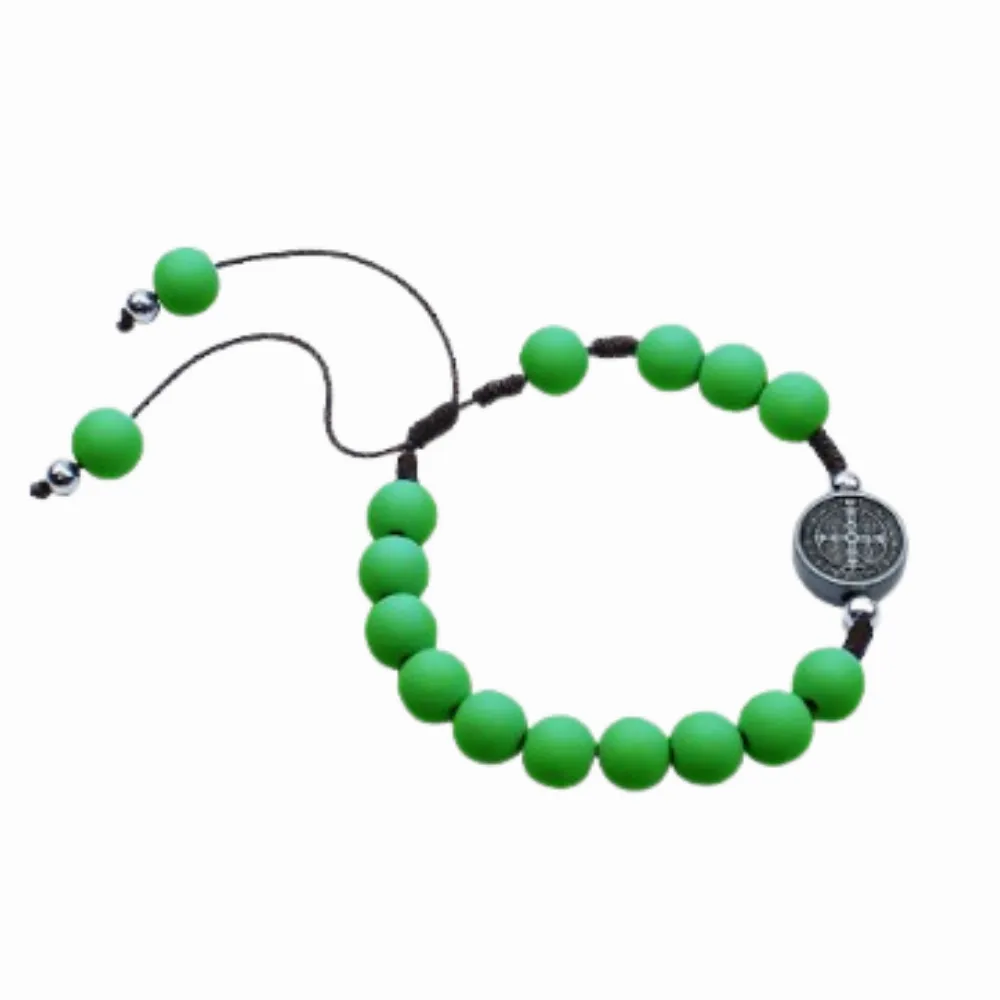 Pulseira de São Bento com conta verde emborrachada Imagem