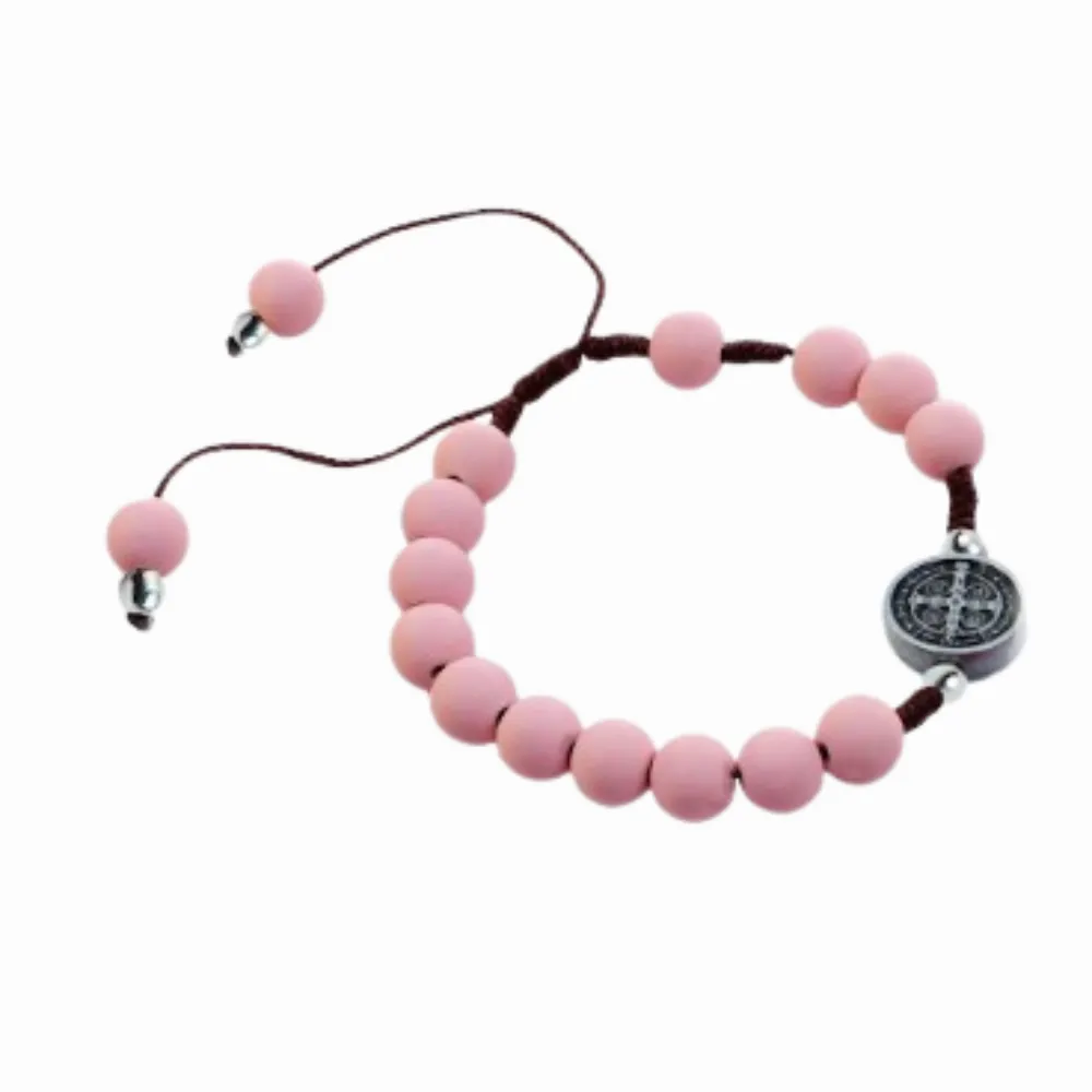 Pulseira de São Bento com conta rosa emborrachada Imagem