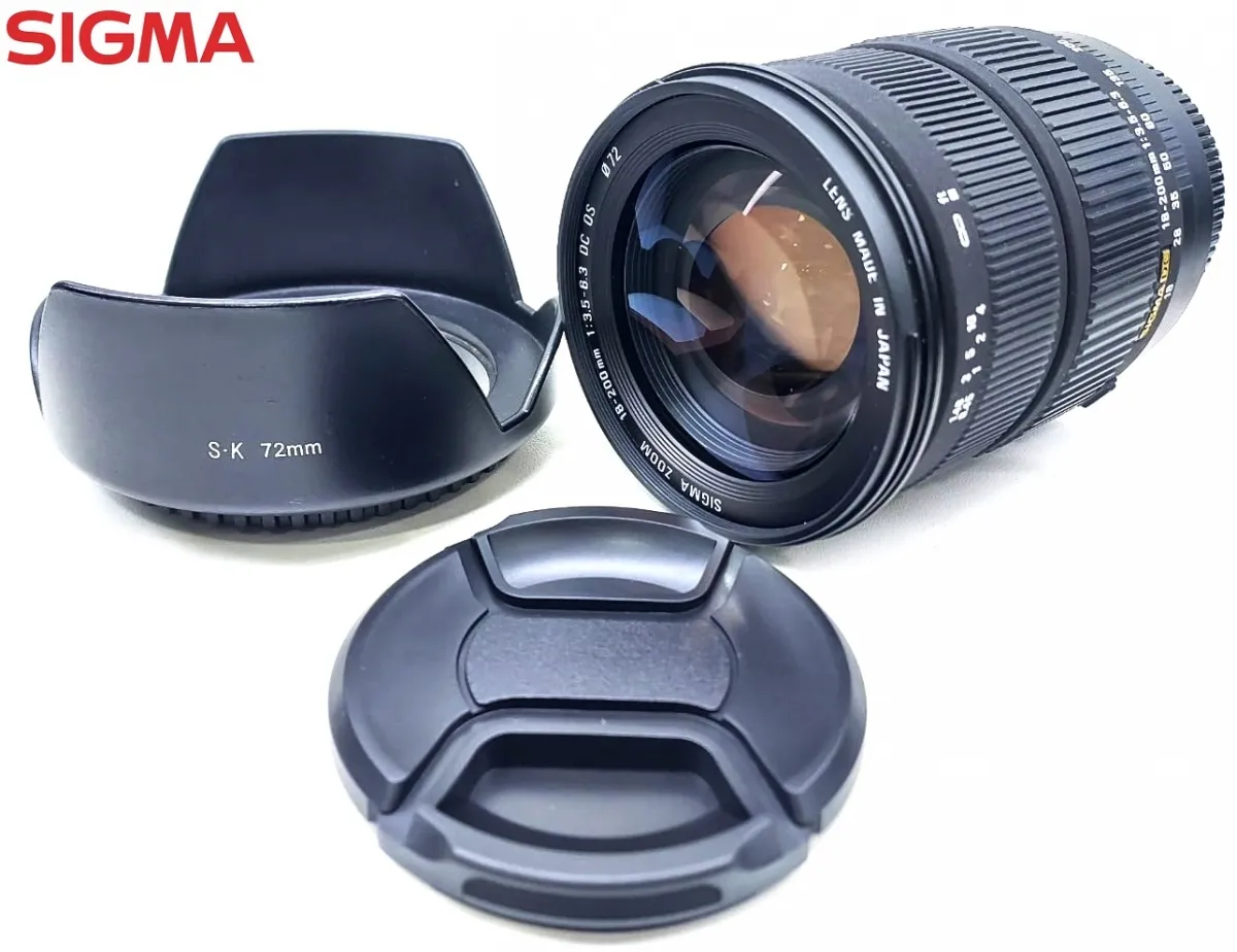 Lente Sigma EF 18-200mm f/3,5-6,3 DC O.S (Estabilizador de Imagem) para Canon - Usada