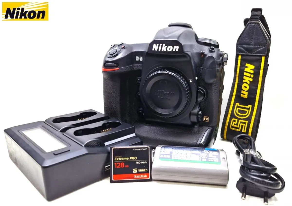 Câmera Nikon D5 - 20MP FX Versão CF - corpo + CF 128GB Extreme - vendida - 71.152 clicks