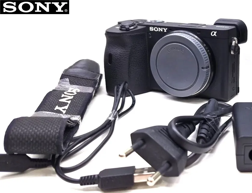 Câmera Sony A6600 Corpo  - 4K  - 24MP - Só 1.027 Clicks