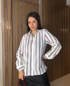 CAMISA LISTRADA EM VISCOLINHO - P&B