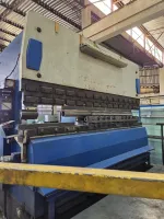 Dobradeira Hidráulica 200T x 3M MARCA ASAMA com Ferramentas