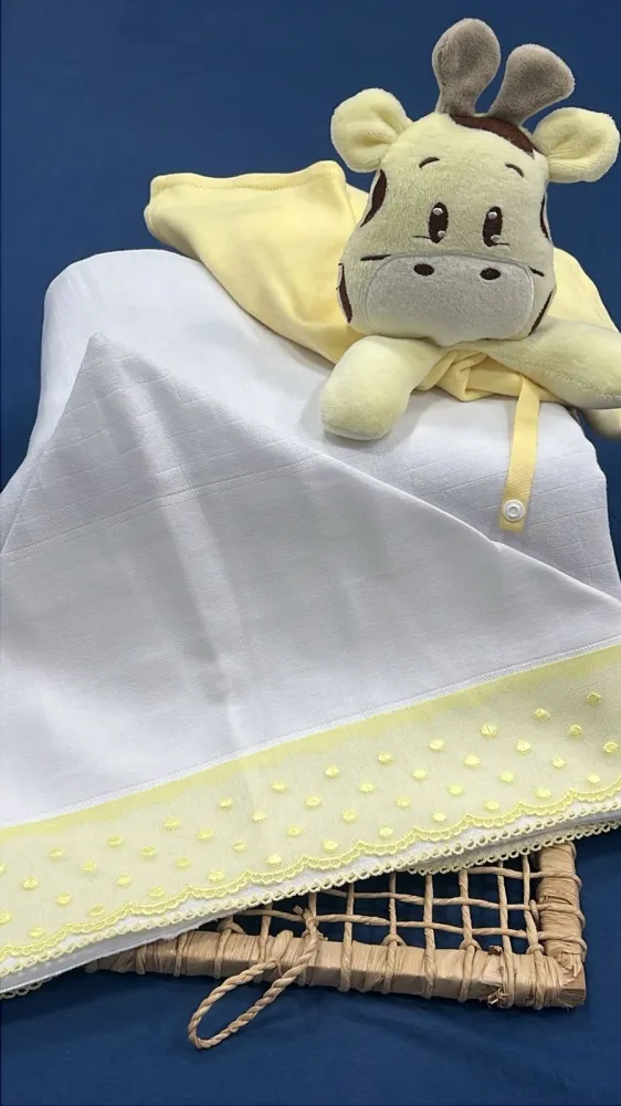   CAPUZ  FRALDA C/VOIL PÓA AMARELOBB/PICUETA-C/BARRA LISA  Imagem