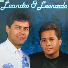VINIL LEANDRO & LEONARDO - SONHO POR SONHO - 1992 - COM ENCARTE (PRODUTO USADO - MUITO BOM)