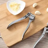 Espremedor De Alho Aço Inox Utensilio De Cozinha Multiuso Universal Super Resistente Tempero - Foto 2