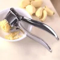 Espremedor De Alho Aço Inox Utensilio De Cozinha Multiuso Universal Super Resistente Tempero - Foto 3