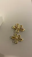 Par de Presilhas Flor Dourada - Foto 3