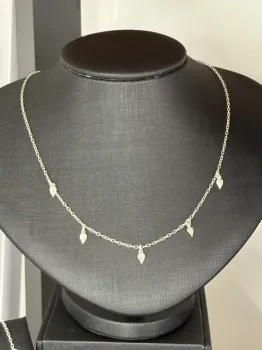 Gargantilha De Prata Cadeado Elo Longo Com 5 Folhas 40cm