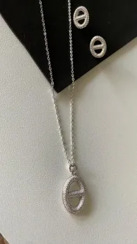Conjunto Oval com Zircônias em Ródio - Foto 2